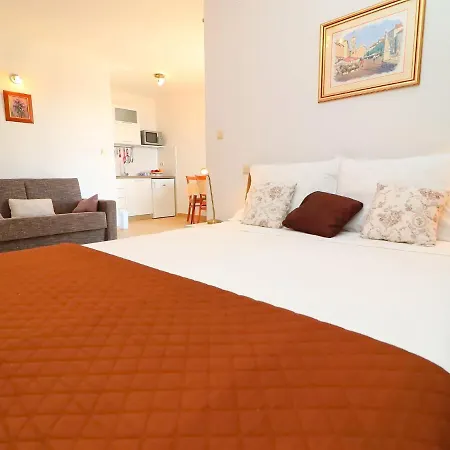 Charming In Cara With Swimming Pool Holiday home